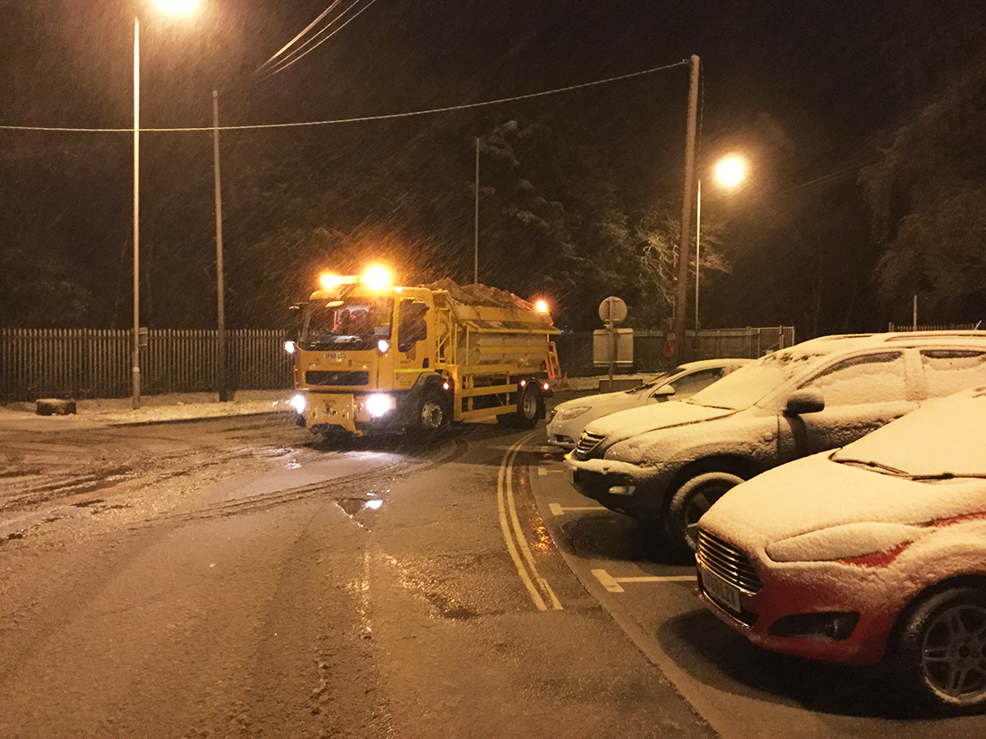 Snowy road at Winchester (Hampshire County Council) Snowy road at Winchester (Hampshire County Council)