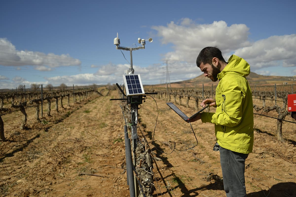 Configuration of the Waspmote Plug & Sense! Smart Agriculture Configuration of the Waspmote Plug & Sense! Smart Agriculture