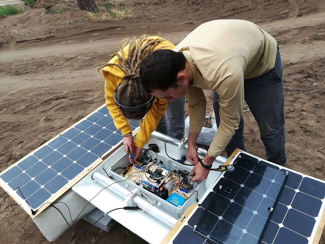 Installing Waspmote Smart Water sensor platform in the drone Installing Waspmote Smart Water sensor platform in the drone