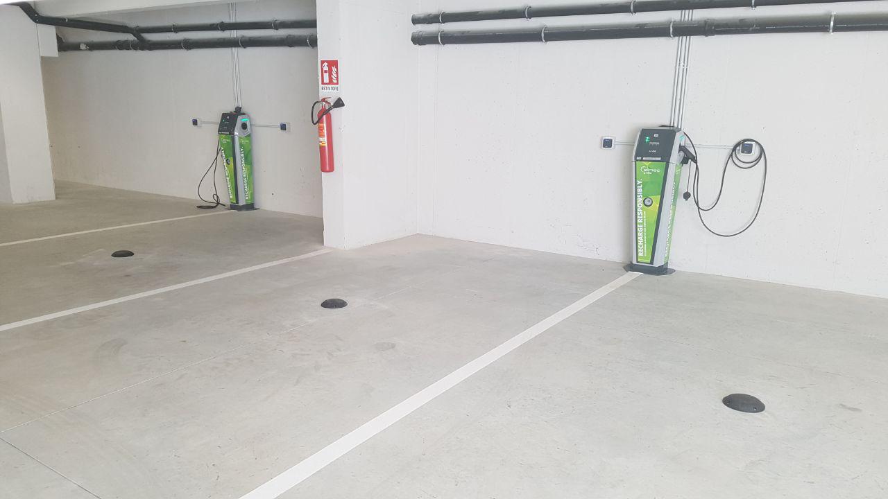 Automatized parking points for electric car